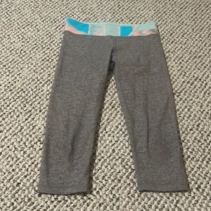 Ivivva capri pants